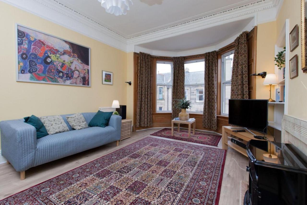 Elegant Traditional Edinburgh City Centre Flat Exterior foto