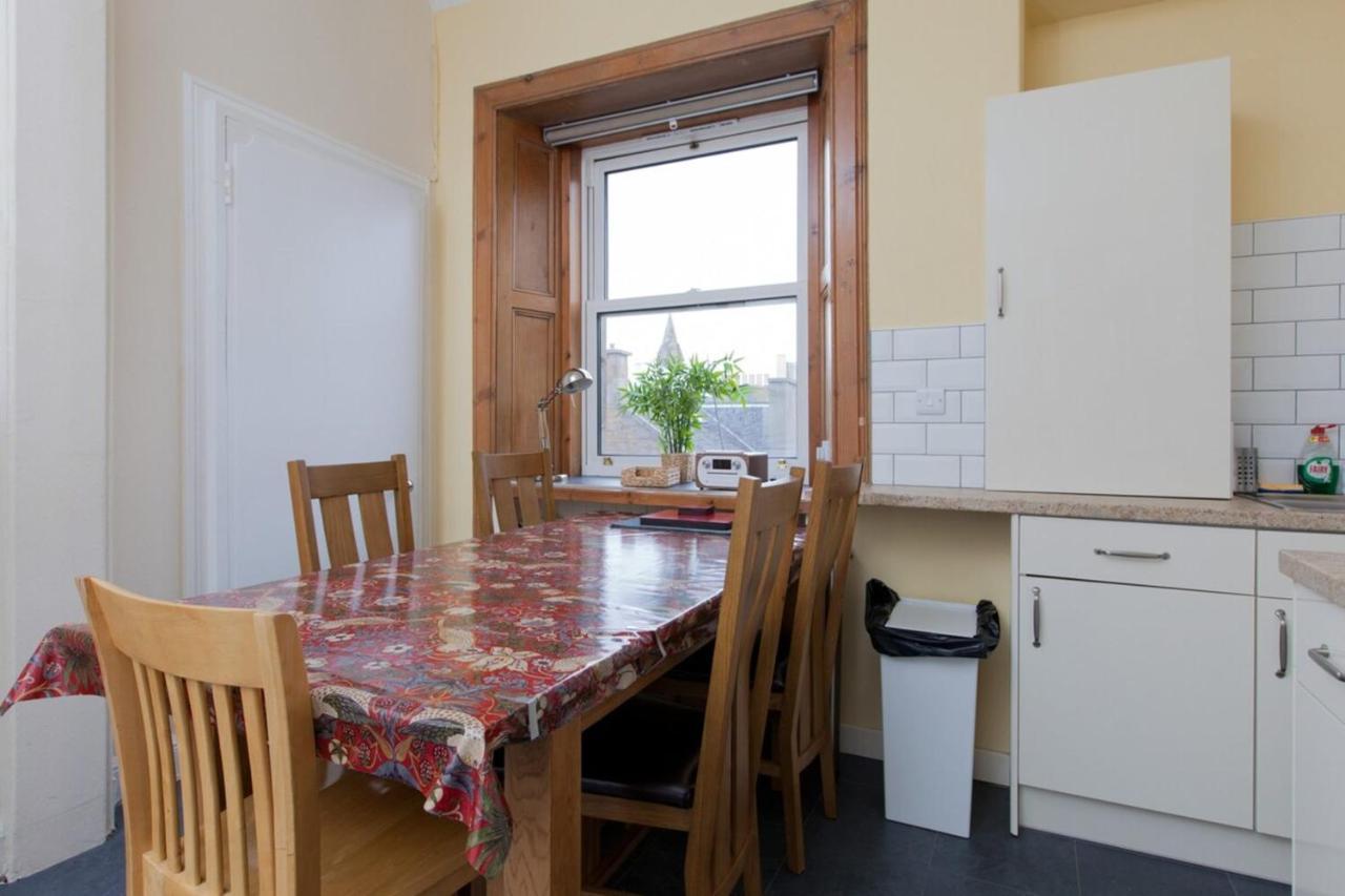 Elegant Traditional Edinburgh City Centre Flat Exterior foto