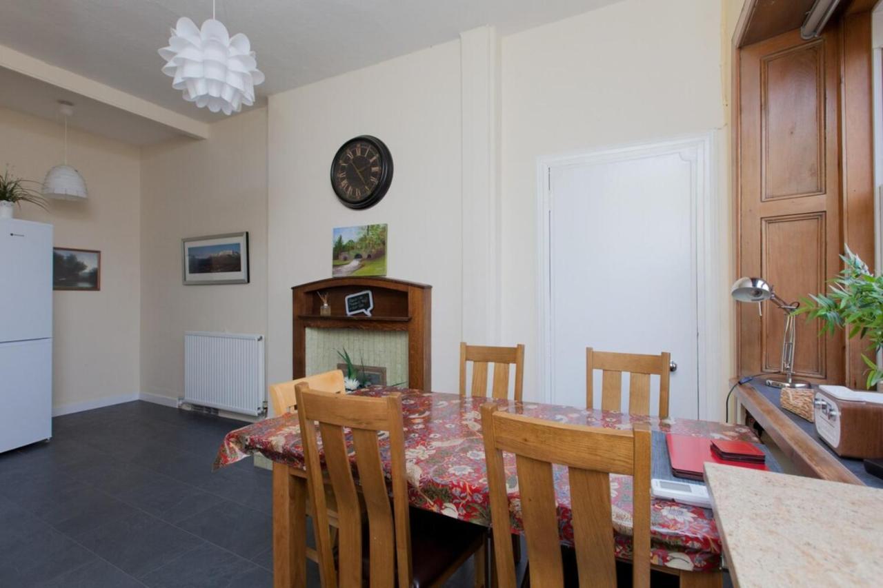 Elegant Traditional Edinburgh City Centre Flat Exterior foto